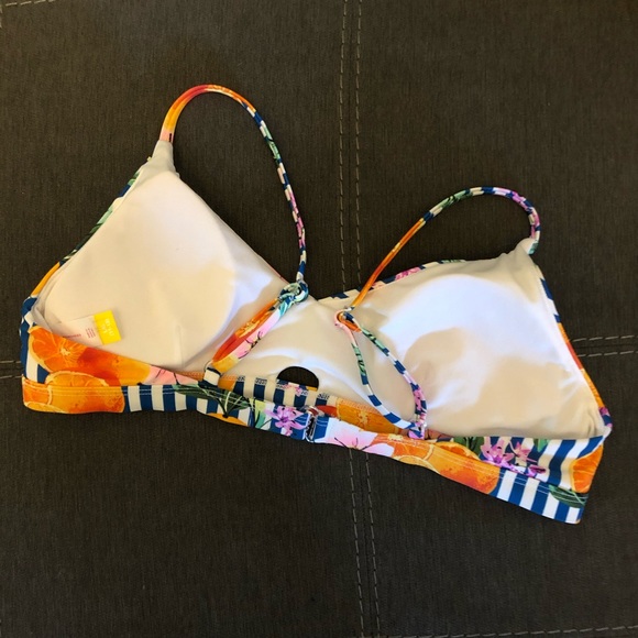 No boundaries floral bikini top - Picture 3 of 5